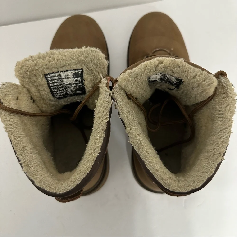 Lugz Men's Tan Grotto Fleece Chukka Boots Size 9.5 Lug Sole Slip Resistant